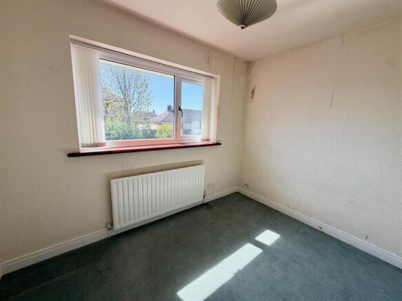 2 bed Semi-Detached Bungalow for sale Image 9
