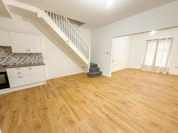 Ashton New Road, Manchester, M11 – pohled 4