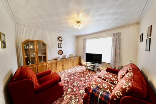 2 bed Semi-Detached Bungalow for sale Image 5