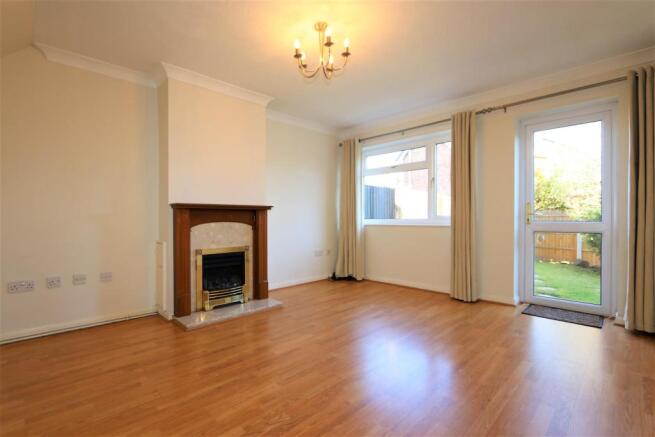SPACIOUS LOUNGE