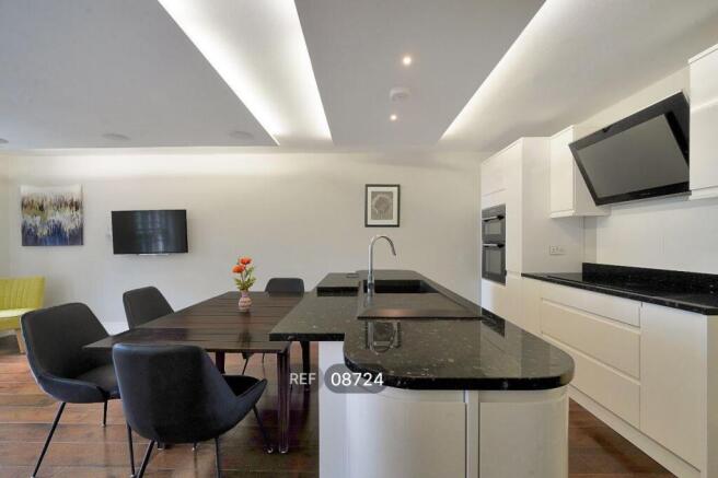 Kitchen/Living area
