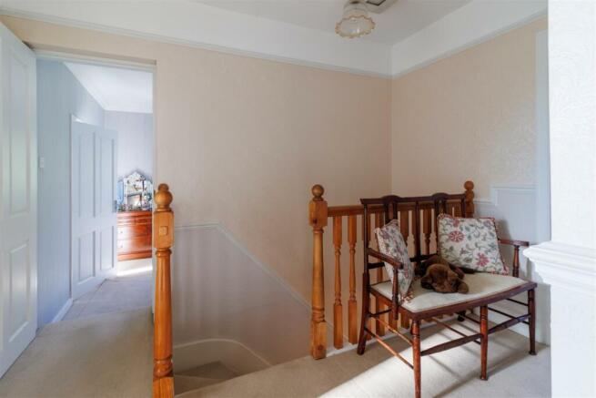 FIRST FLOOR LANDING