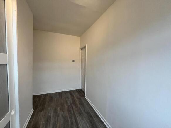 2 bed Terraced to rent Image 11