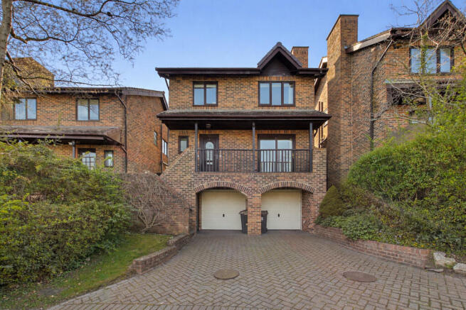 Spacious suburban...