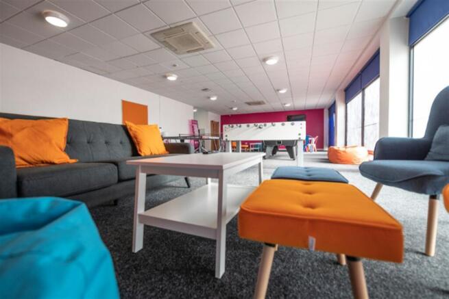 Studio to rent Image 12
