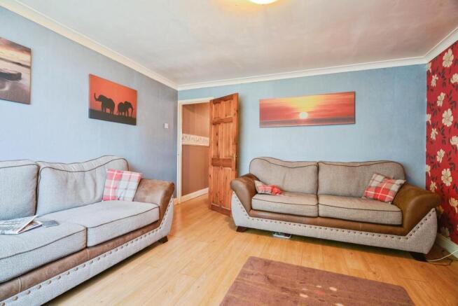 2 bed Maisonette for sale Image 5