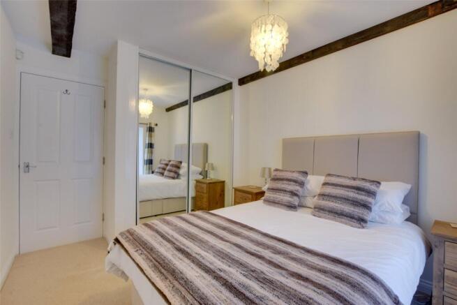 2 bed Flat for sale Image 8