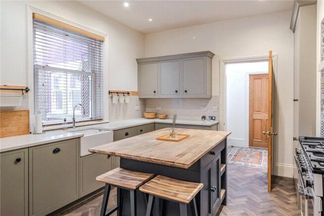 2 bed Apartment for sale Image 8