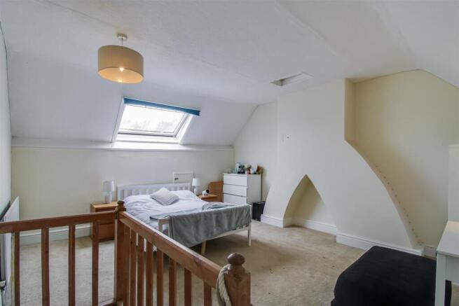 3 bed Terraced for sale Image 7