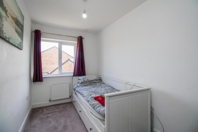3 bed Semi-Detached for sale Image 9