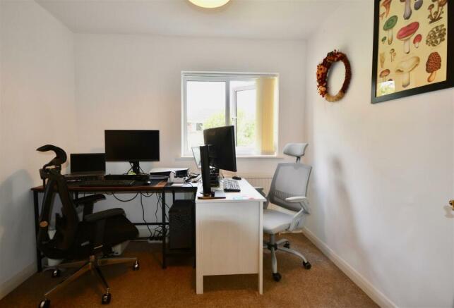 Bedroom 3 / Study