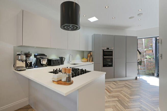 3 bed Terraced for sale Image 10