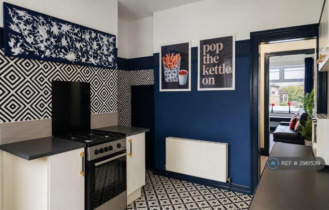 1 bed House Share to rent Image 7