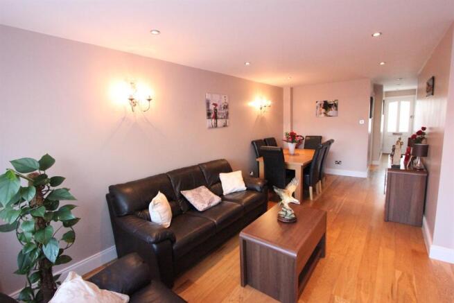Living Room/Dinning 