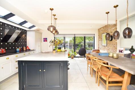 St. Marks Avenue, Harrogate, HG2