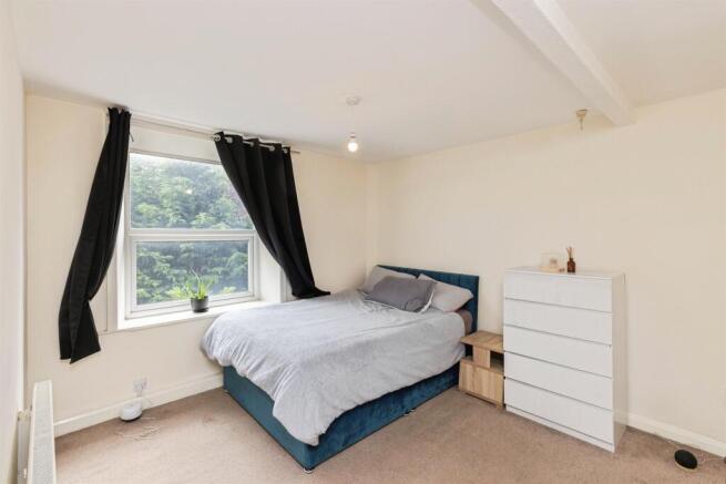 2 bed Terraced for sale Image 9