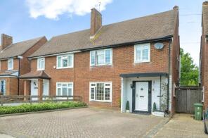 10, Springfield Gardens, Ruislip HA4 9TQ