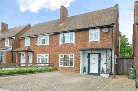 Springfield Gardens, Ruislip, HA4