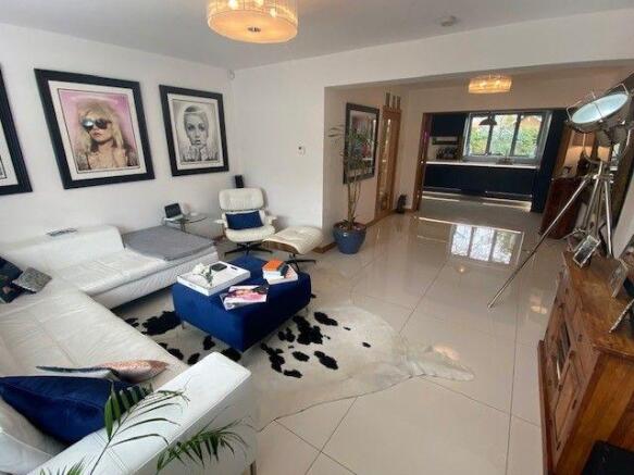 SITTING ROOM