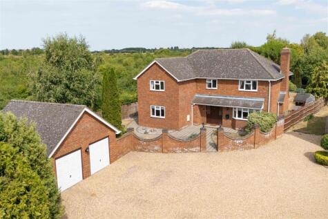 High Street, Arlesey, SG15 6TD