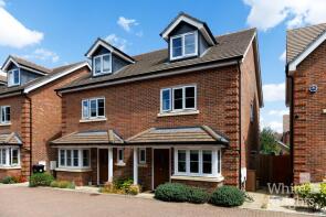 4, Rose Grove, Jasmine Square, Reading RG5 4FL