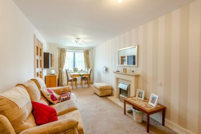 8563431-interior05.jpg