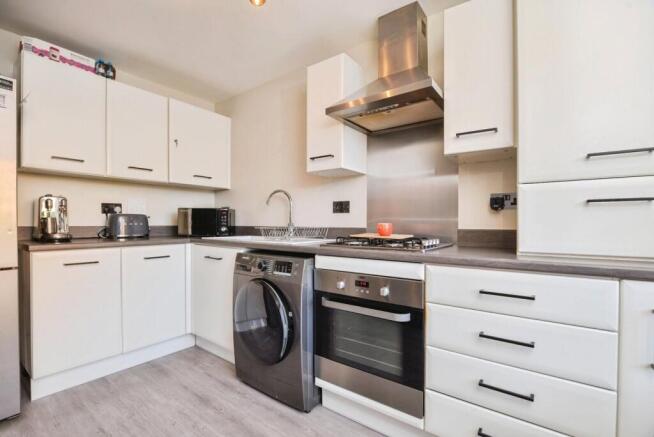 3 bed Semi-Detached for sale Image 7