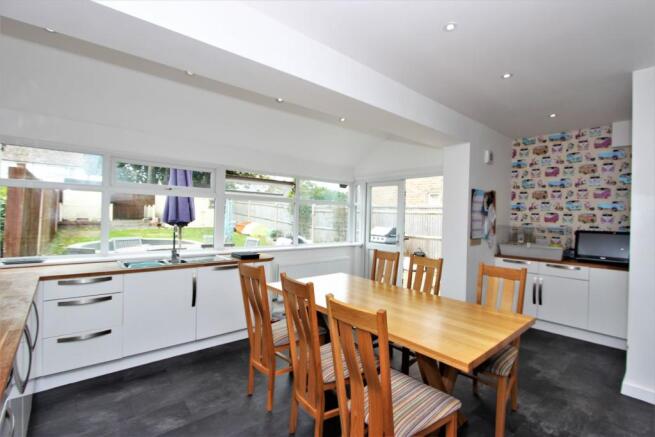 Kitchen/Dining Room