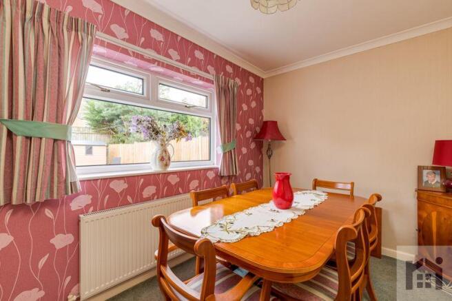 Dining room/be...