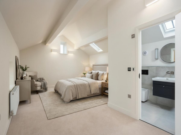 6 bed Link Detached House for sale Image 10