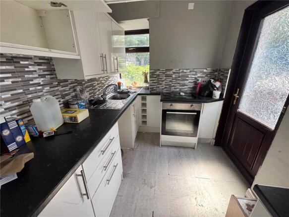 3 bed Semi-Detached for sale Image 4