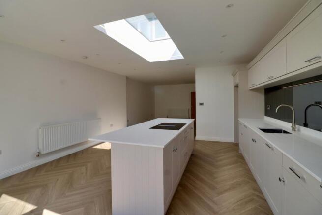 4 bed Terraced for sale Image 7