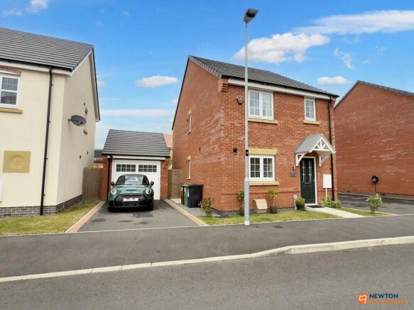 3-bed detached on Kirkby Place, Mountsorrel, LE12, £330,000