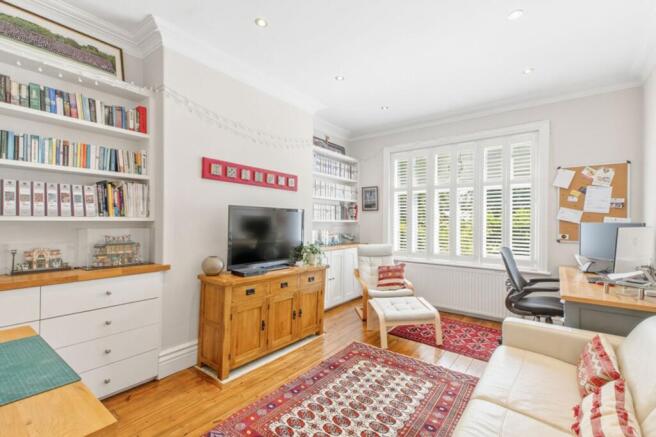 5 bed Semi-Detached for sale Image 7