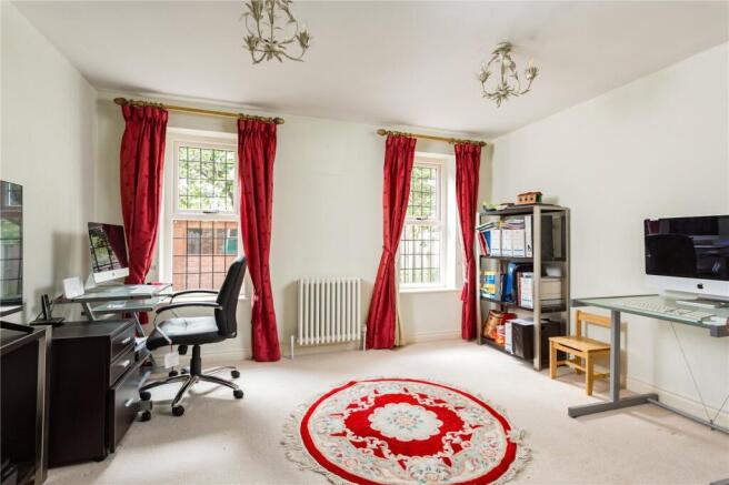 4 bed Detached for sale Image 9
