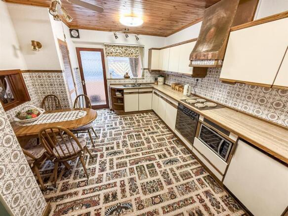 Kitchen/Dinning Room