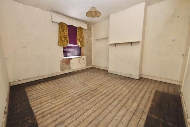 2 bed Terraced for sale Image 6