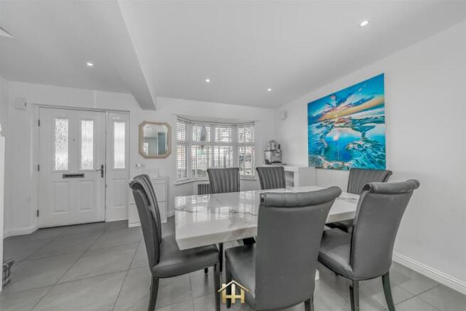 14 TROON AVENUE DD2 3FP 110325 EDIT (8 of 39).jpg