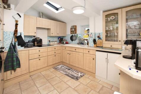 Old Town Street, Dawlish, EX7