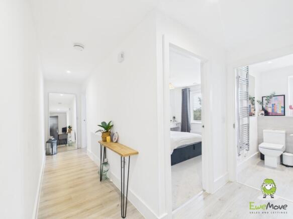 EweMove Estate Agents Basingstoke - Coliseum Court