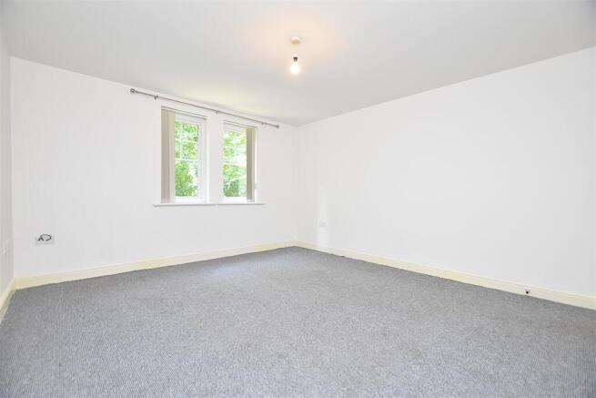 Lambourne Court, Gwersyllt, Wrexham photo 4