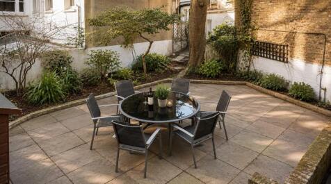 2 bedroom garden flat with detached studio for sale in Gledhow Gardens, South Kensington, SW5
