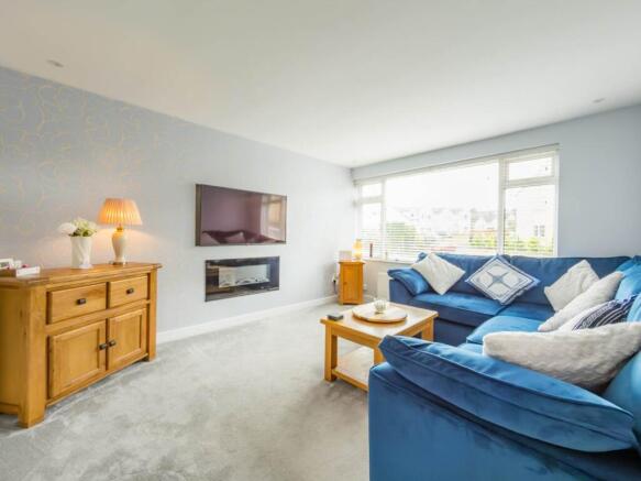 4 bed Semi-Detached for sale Image 11