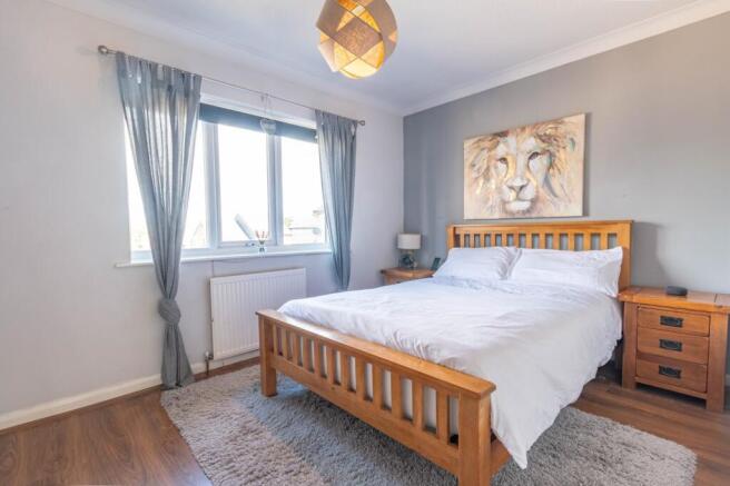 2 bed Semi-Detached for sale Image 8