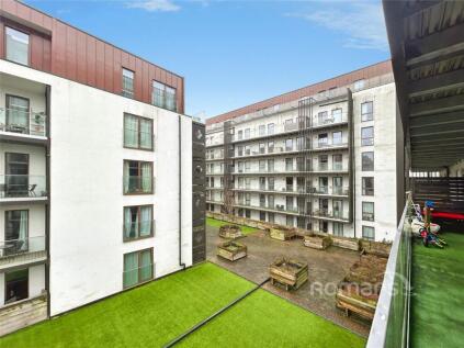 Farnborough Road, Farnborough, Hampshire