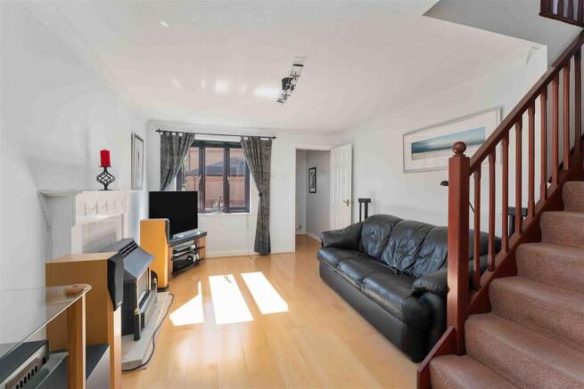 33 Longworth Close, Banbury-6.jpg