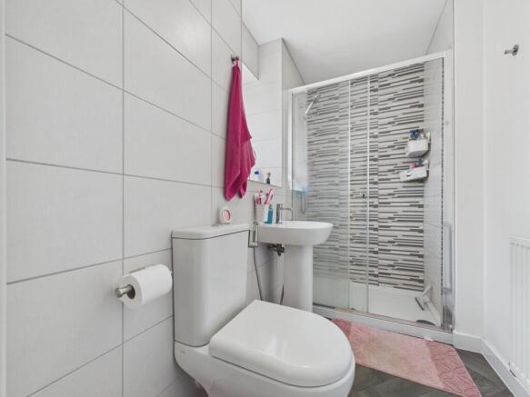 4 bed Semi-Detached for sale Image 9