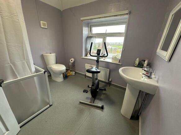 Shower Room (First Floor)