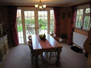 DINING ROOM: