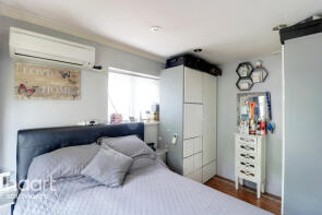 1, Regina Close, Barnet EN5 4DR